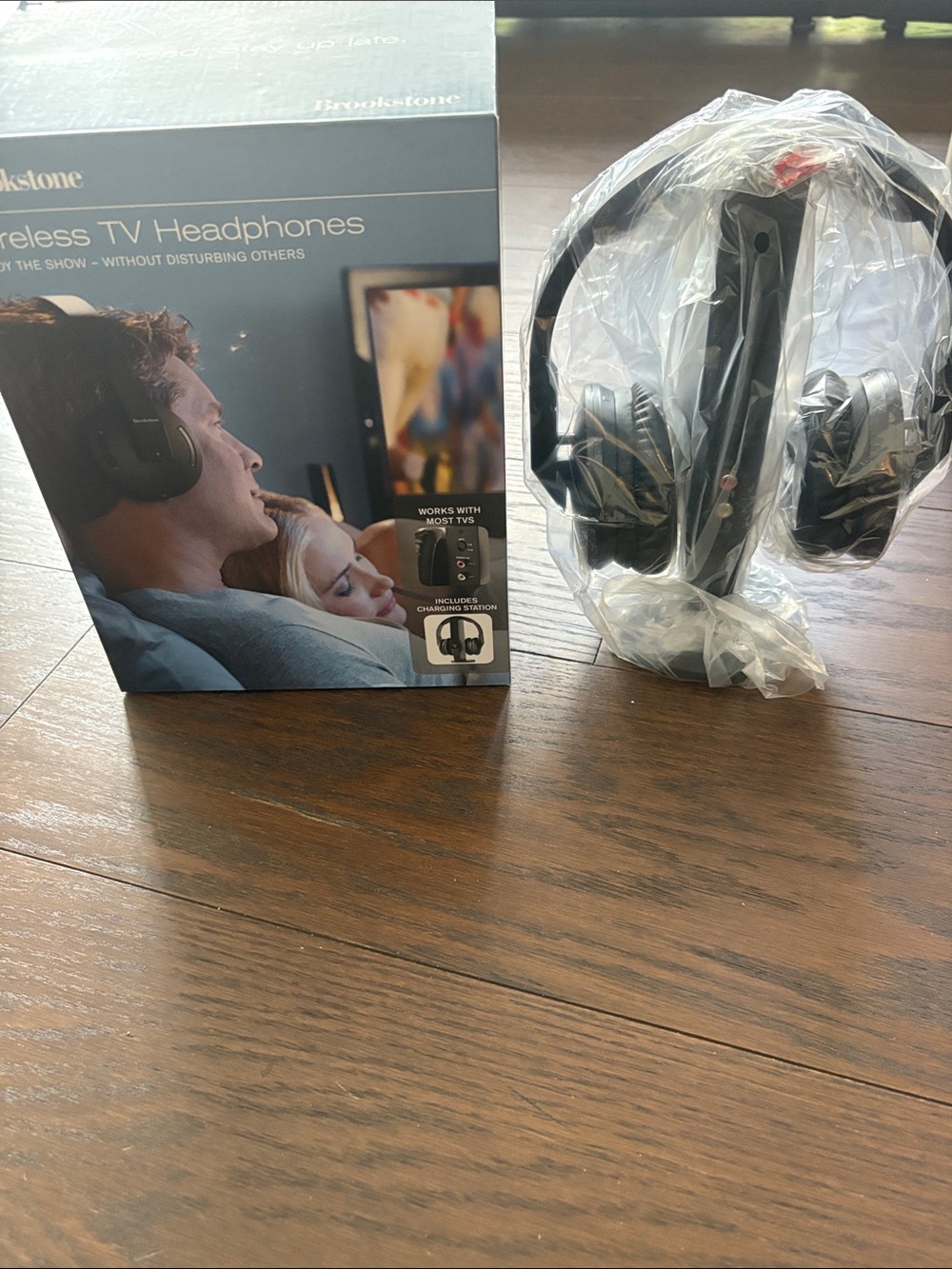 Brookstone Wireless TV Headphones in Black